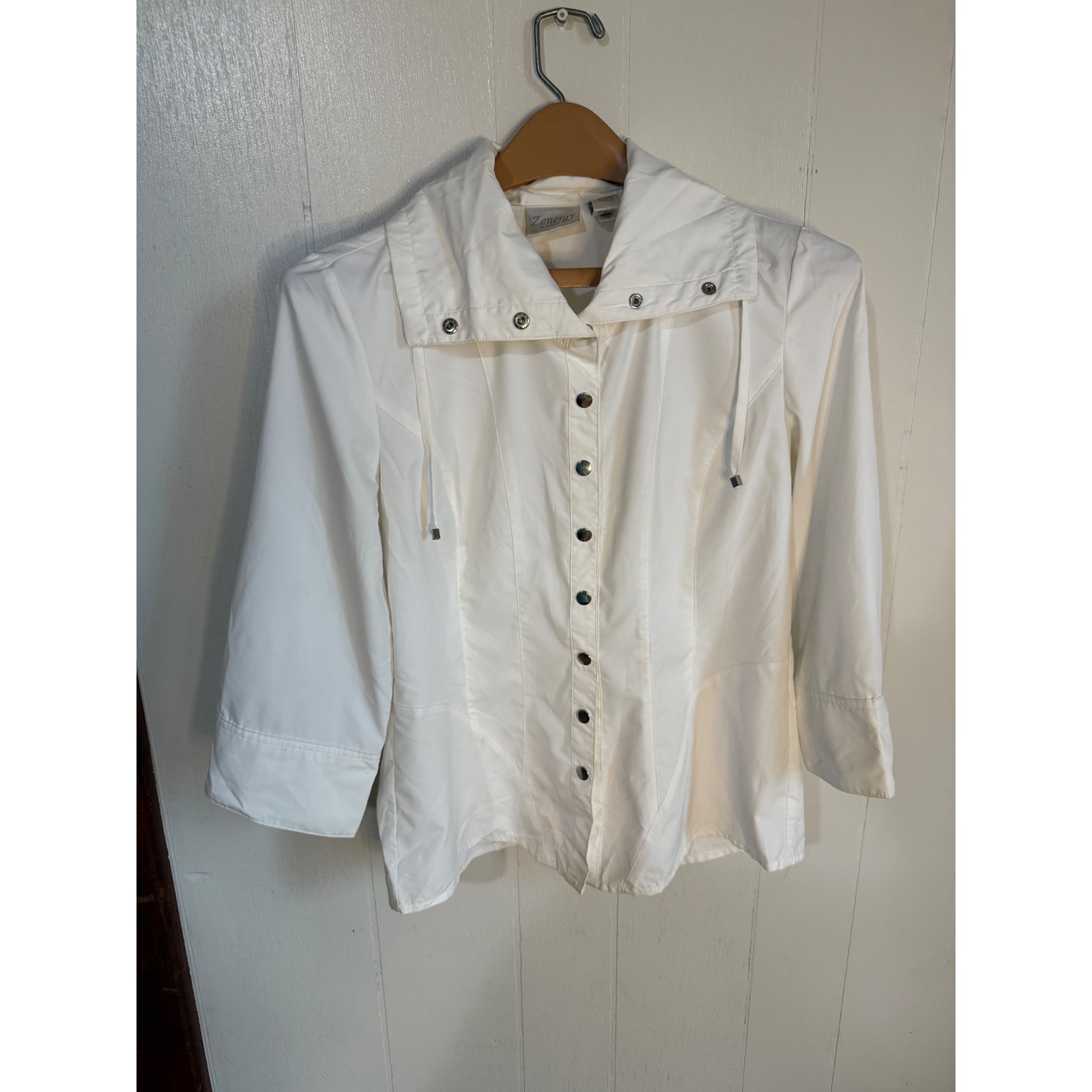Zenergy By Chico's White Collared Button Front Lightweight Jacket Size 0